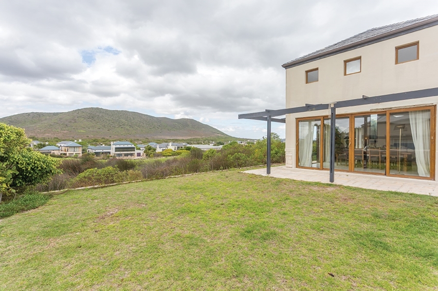 To Let 4 Bedroom Property for Rent in Atlantic Beach Golf Estate Western Cape